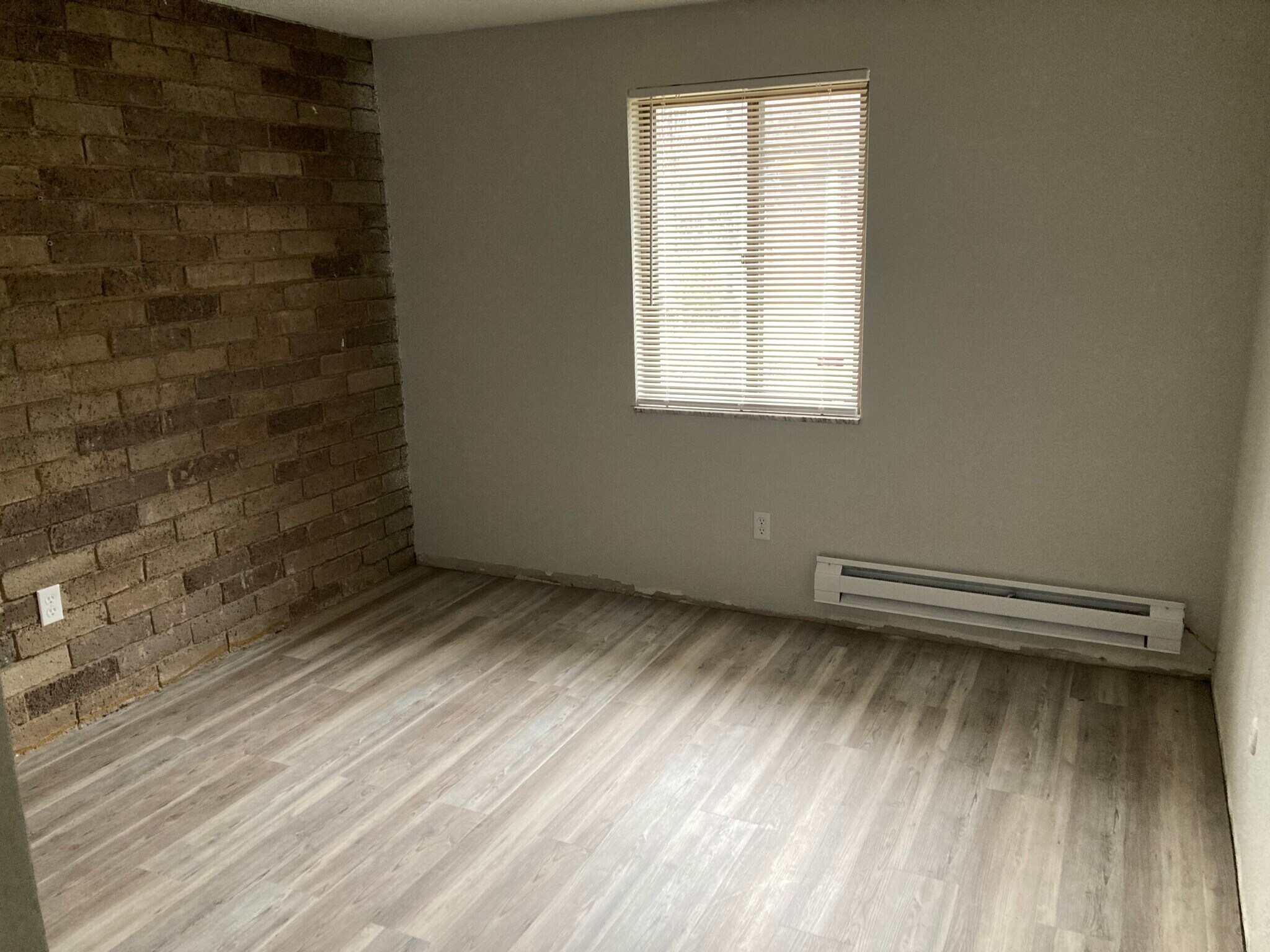 Building Photo - 204 Kellywood Mnr