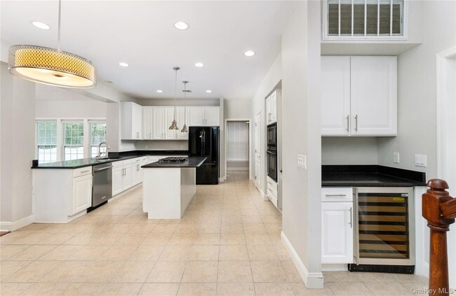 Building Photo - 48 Avolet Ct