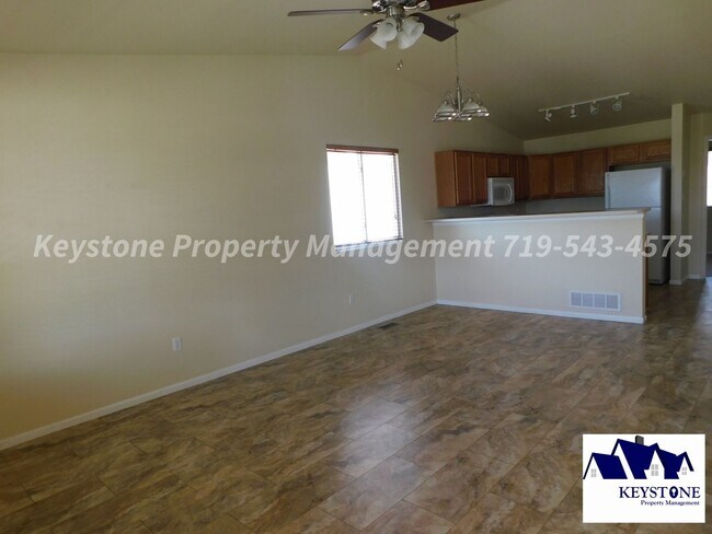 Building Photo - Northside  2 Bedroom/ 1 Bath/1 Car Garage  Patio Home $1600/$1600