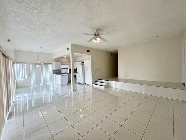 Building Photo - 4850 SW 63rd Terrace