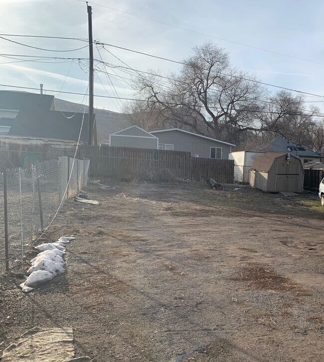 Building Photo - 3042-3044 S 8950 W