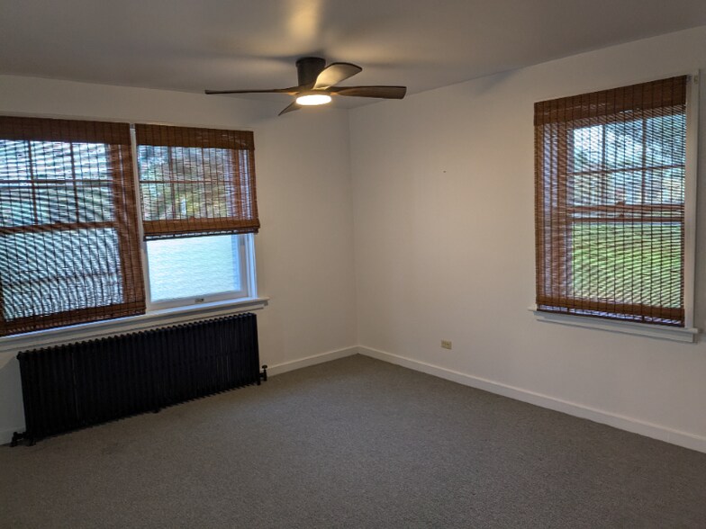 Building Photo - 2274 S Market St