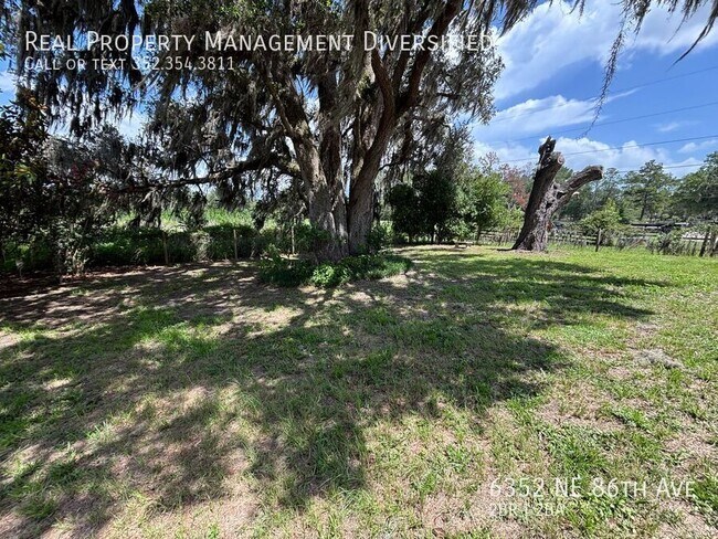 Building Photo - 6352 NE 86th Ave
