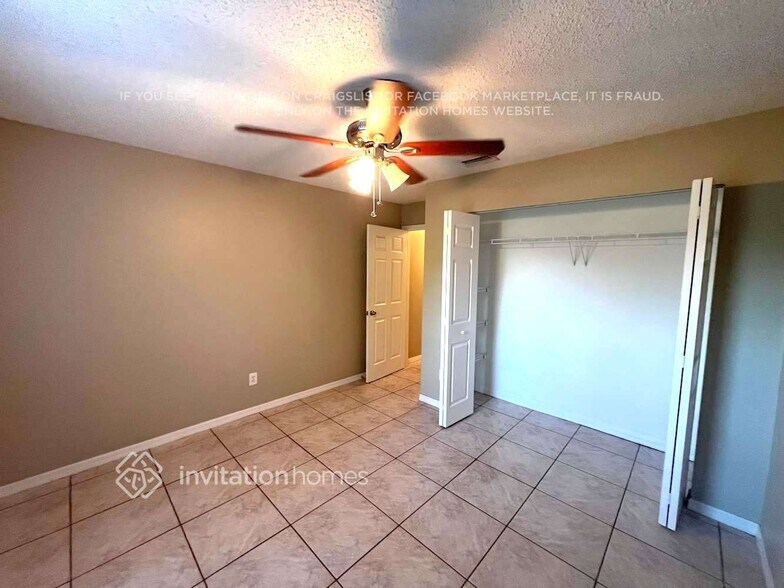 Building Photo - 1649 SE Lorraine St