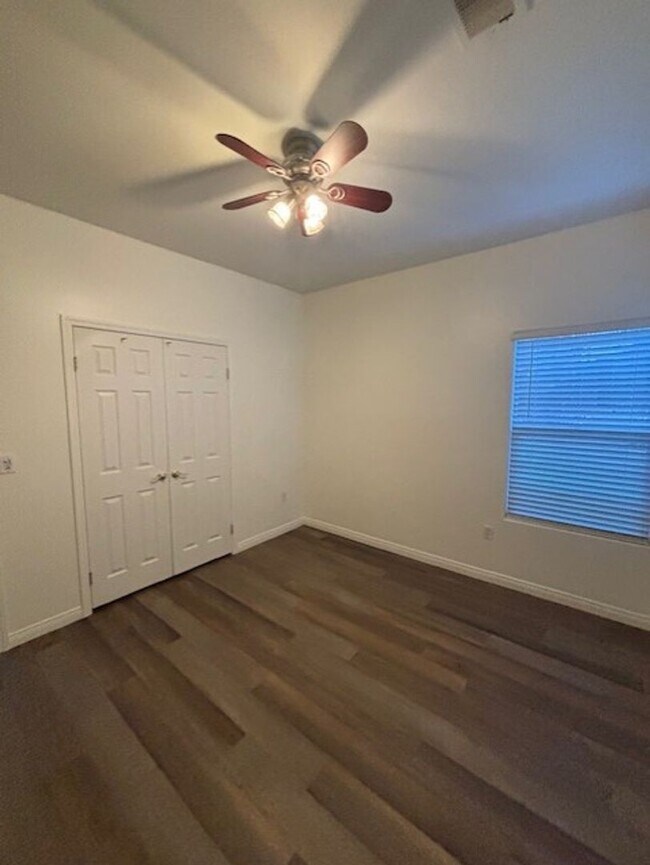 Building Photo - Move-In Ready 3 Bedroom Home with Pool in Rosedale