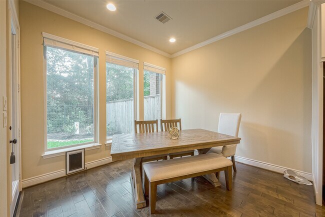 Building Photo - 42 Daffodil Meadow Pl