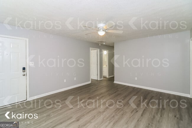 Building Photo - 300 Beaver Pointe Dr