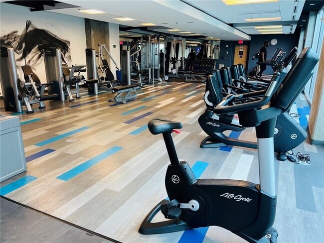 Building Photo - 400 W Peachtree St NW