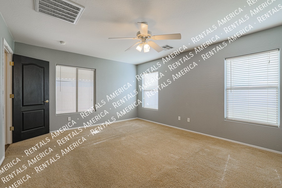 Building Photo - 3461 E Phelps St