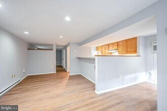 Building Photo - 1336 Riggs St NW
