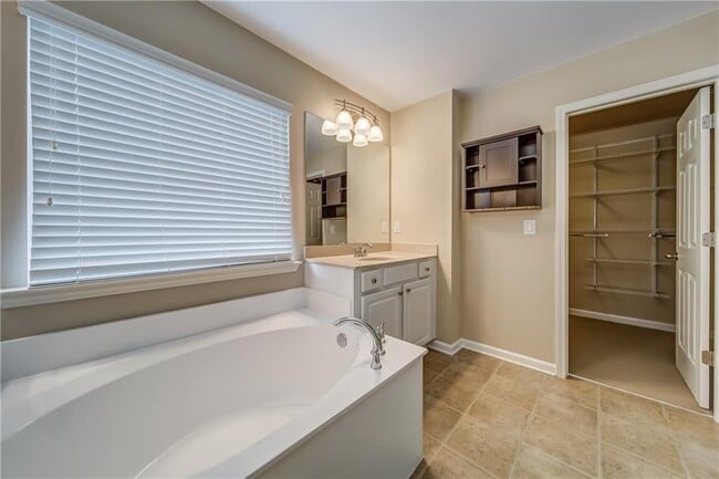 Building Photo - 9950 Autry Vue Ln