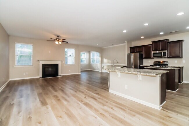 Building Photo - 311 Upper Pheasant Ct