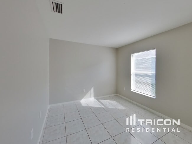 Building Photo - 2483 Brownwood Dr