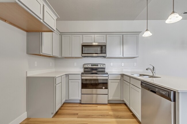 Building Photo - 13221 Dominica Ln