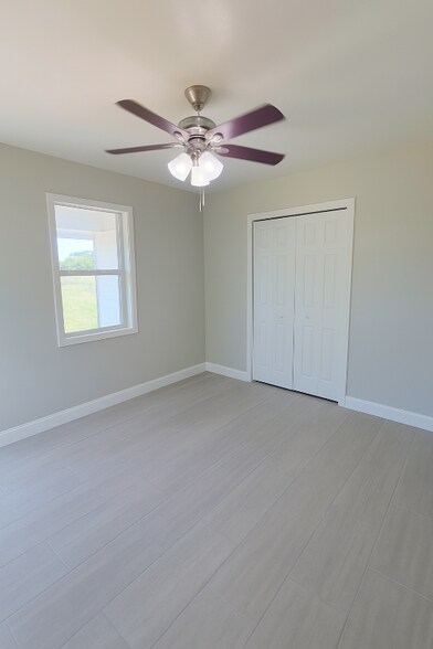 Building Photo - 12 3rd St