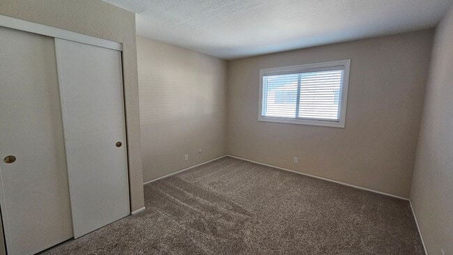 Building Photo - RENT WILL BE $3950 THROUGH MAY 2026!