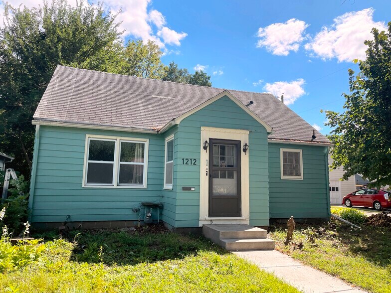Primary Photo - 1212 S 3rd St