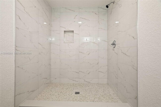 Building Photo - 8881 N Lake Dasha Dr