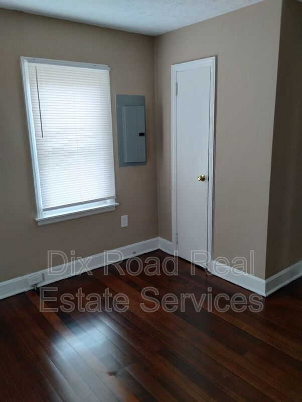 Building Photo - 1724 Parkamo Ave