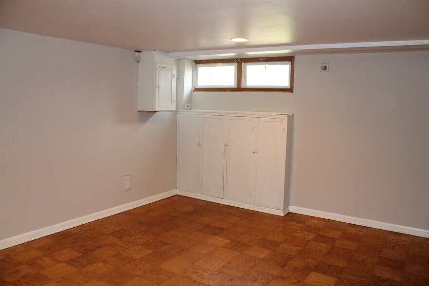Building Photo - 8164 Loch Raven Blvd