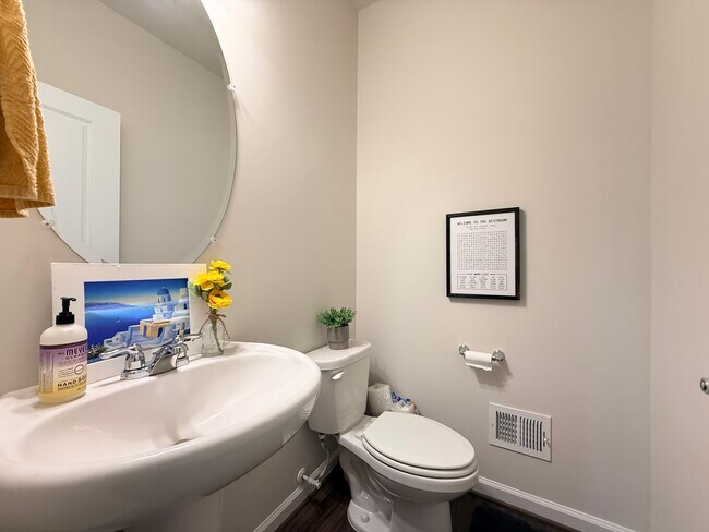 Building Photo - 3491 Cormorant Dr