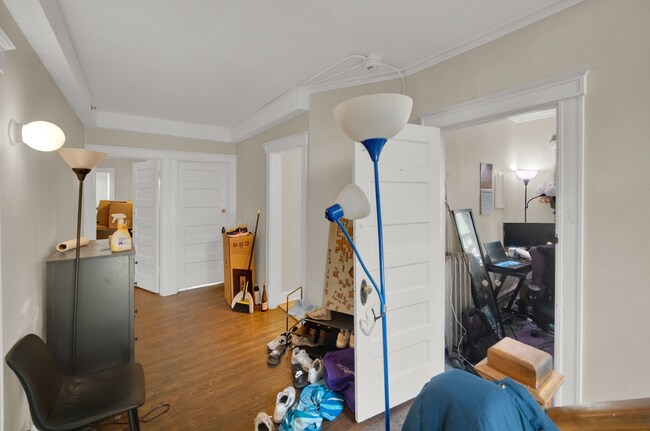 Building Photo - 2000 Sherman Ave