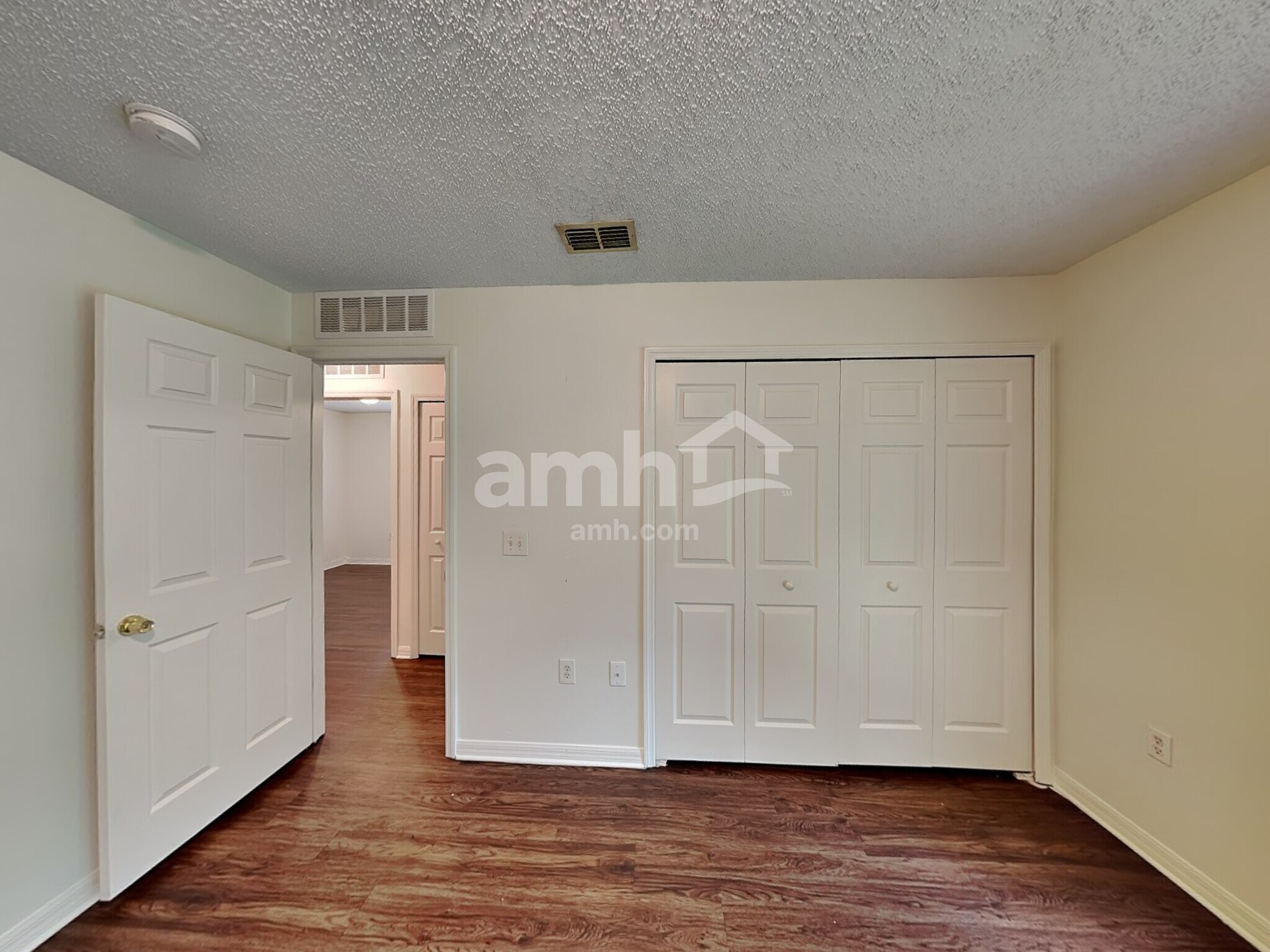 Building Photo - 6544 Gentle Oaks Dr S