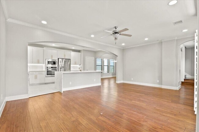 Building Photo - 1518 Bingham St