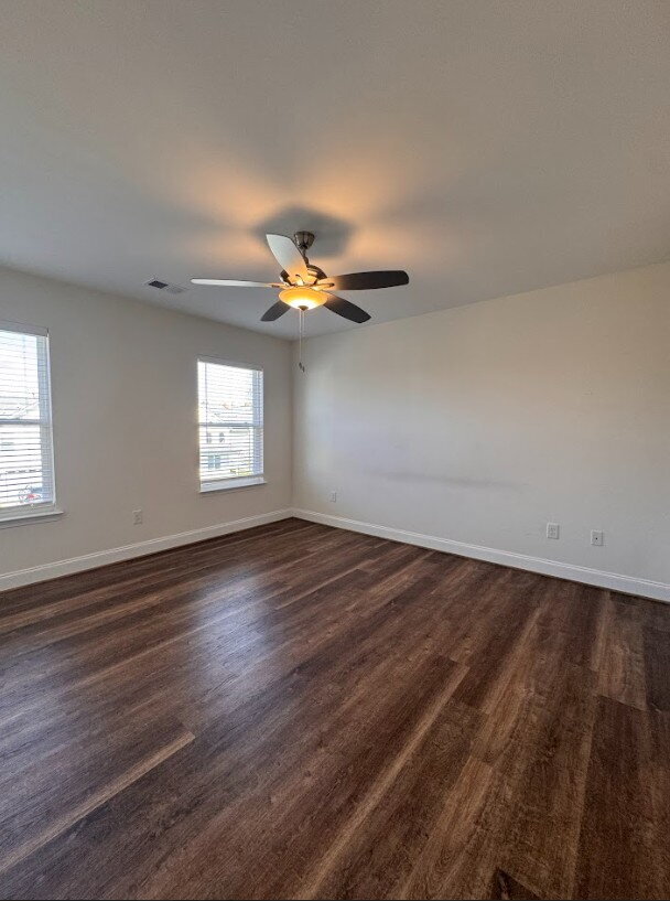 Building Photo - Inquire today on how to get FREE rent!