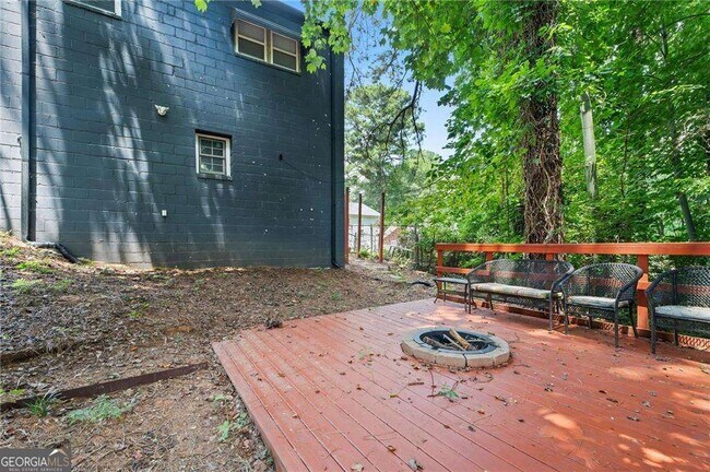Building Photo - 255 Richardson Rd NW