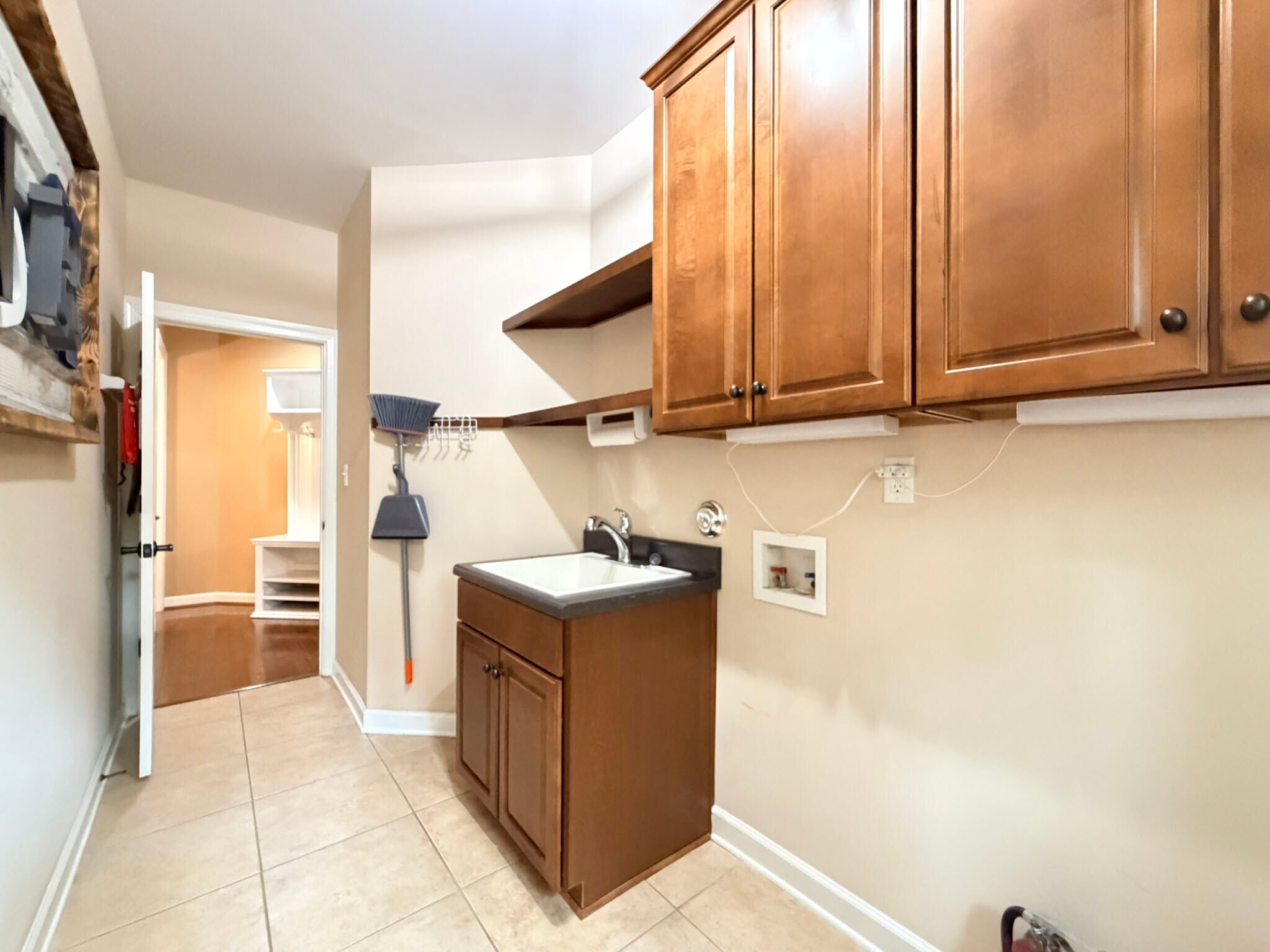 Building Photo - 5604 Pine Rock Ct