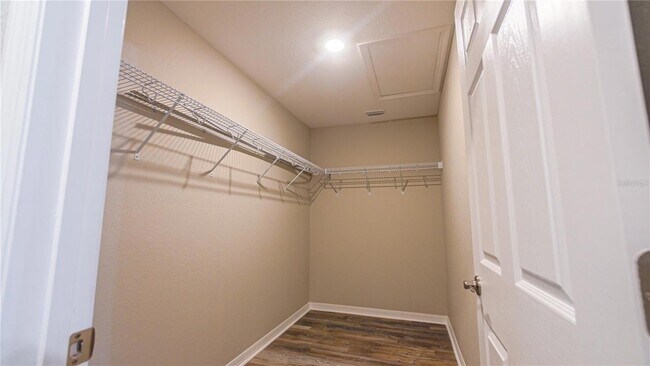 Building Photo - 44 Water Track Dr