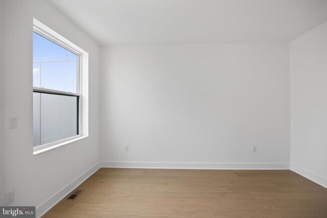 Building Photo - 635 N 7th St