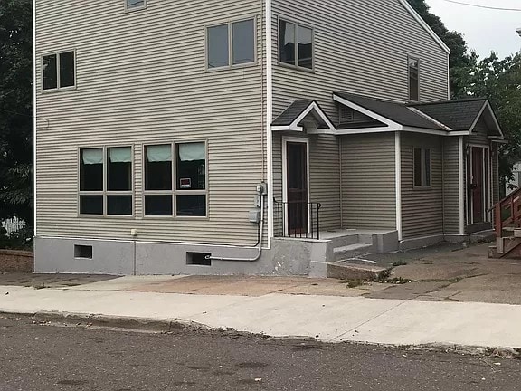 Building Photo - 310 Scallon St