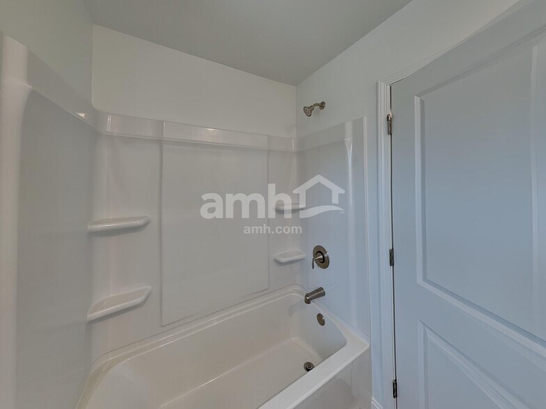 Building Photo - 1409 Aquamarine Dr