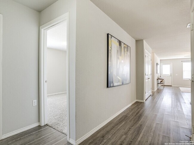 Building Photo - 6903 Cozy Run