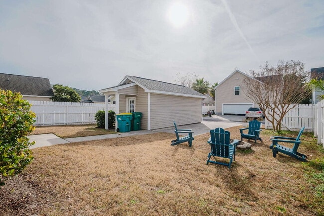 Building Photo - Furnished 3 Bedroom Home in Bluffton Park
