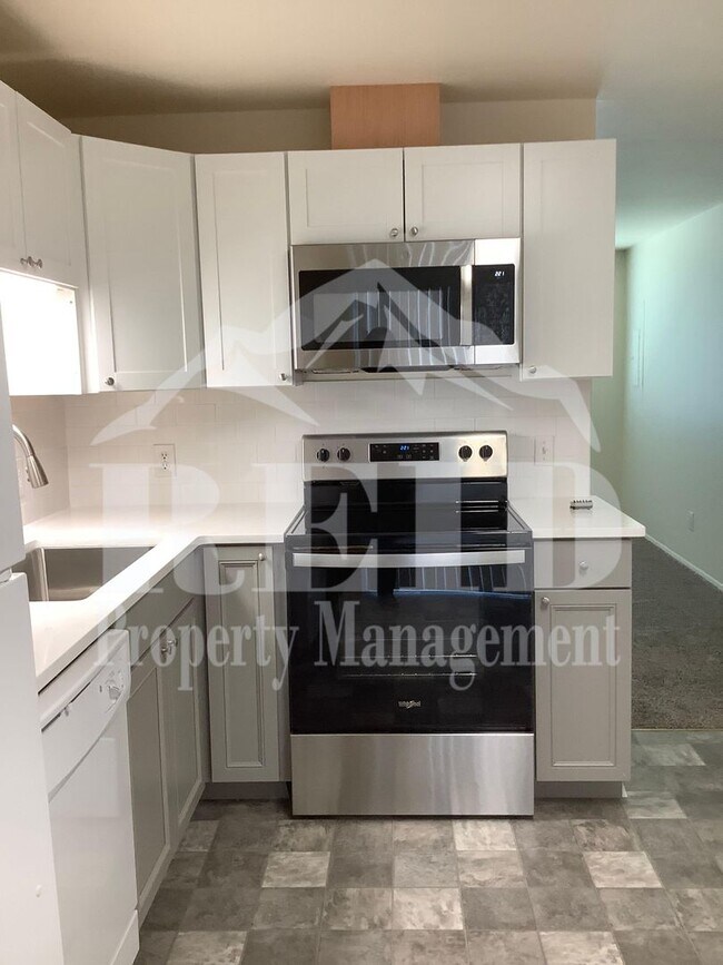 Building Photo - 1054 Callahan Dr