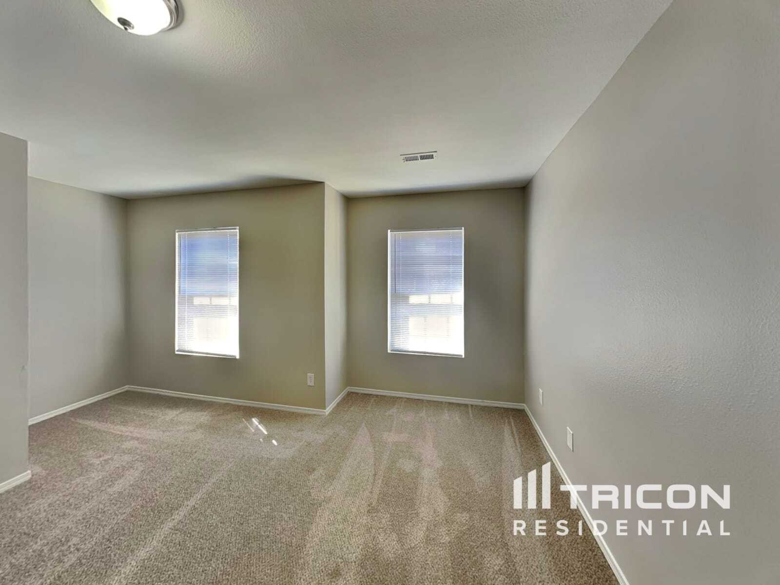 Building Photo - 964 Willow Creek Dr