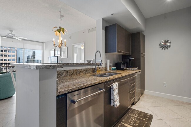 Building Photo - 550 Okeechobee Blvd