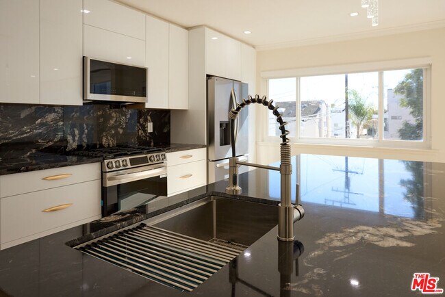 Building Photo - 1223 23rd St