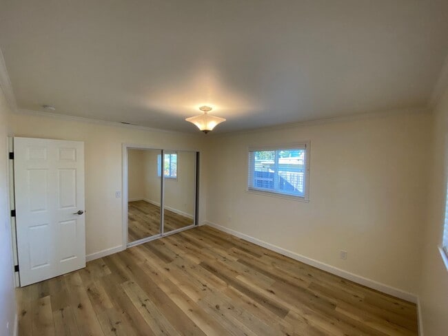 Building Photo - 856 Marino Pines Rd