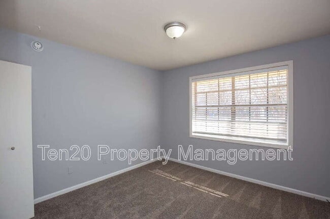 Building Photo - 6219 Stoneway Dr