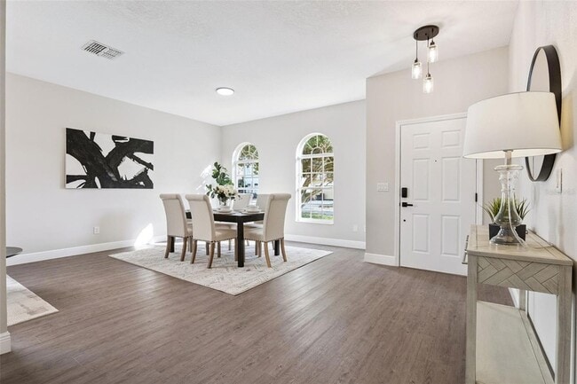 Building Photo - 1209 Cathcart Cir