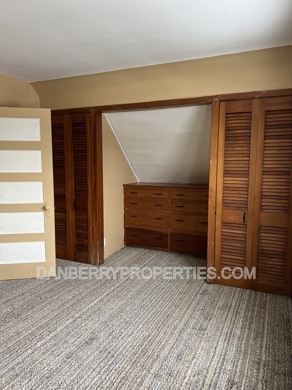 Building Photo - 2416 Lawton Ave