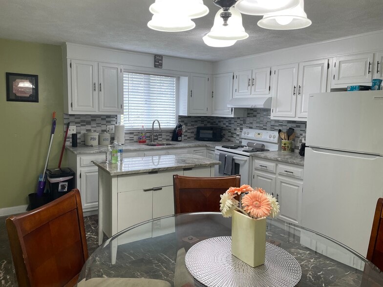 Kitchen - 229 Essex St