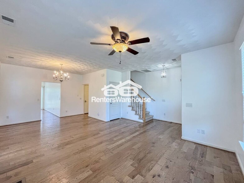 Building Photo - 6713 Hampton Roads Pkwy