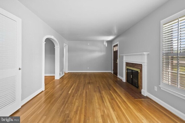 Building Photo - 9112 Grist Mill Rd