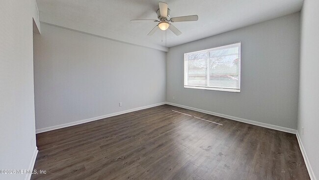 Building Photo - 2216 Spring Park Rd