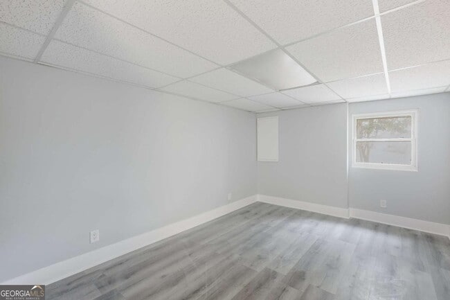 Building Photo - 1506 Vine St NE